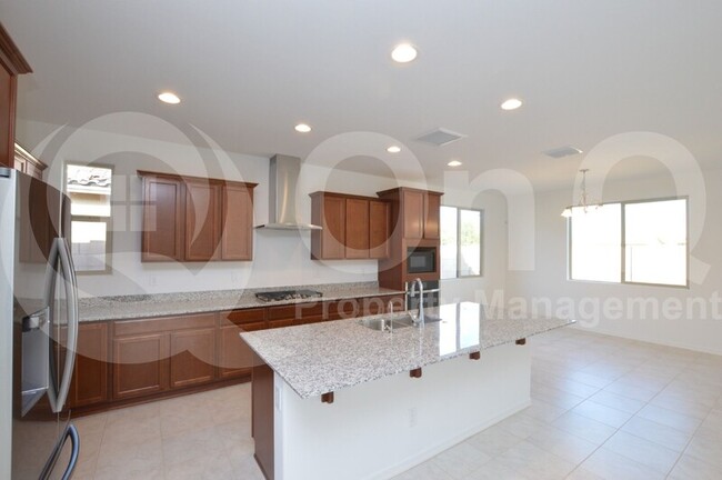 Building Photo - 5037 N 81st Ave