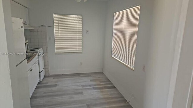 Foto del edificio - 1 bedroom in Hallandale FL 33009