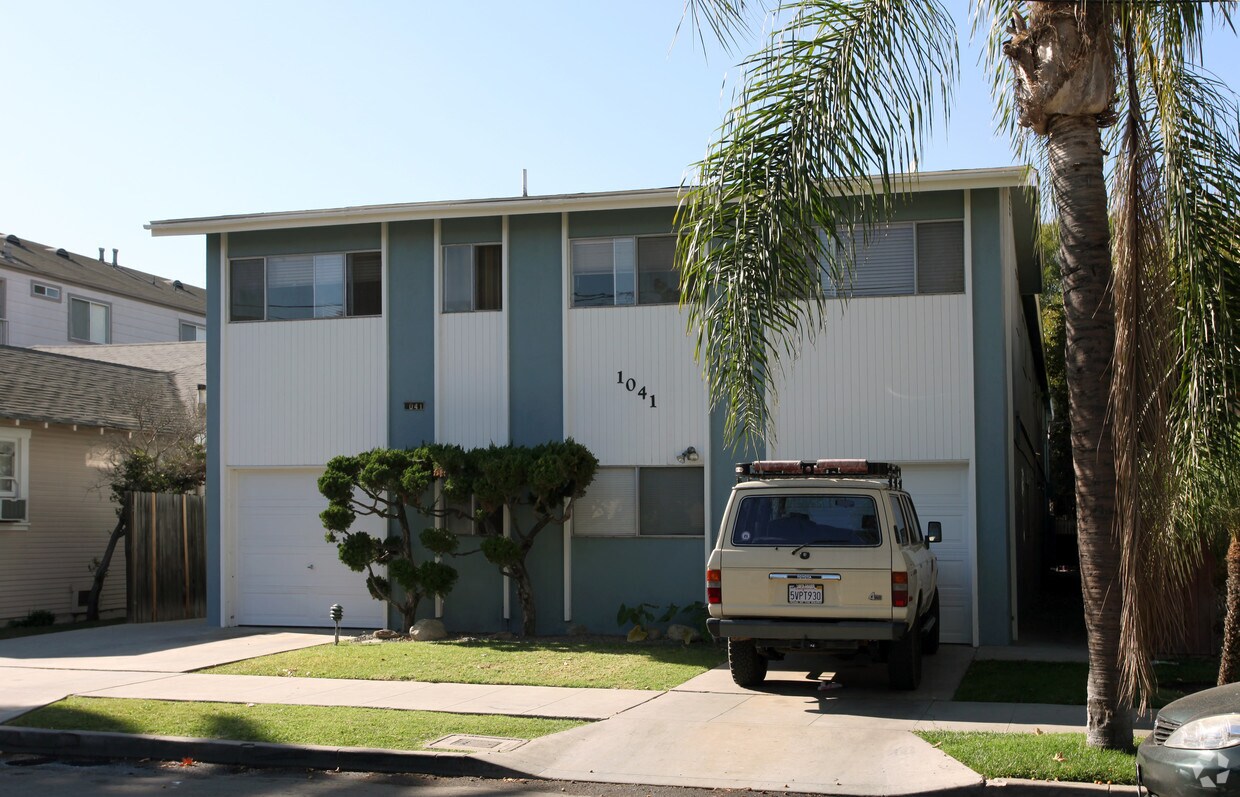 Building Photo - 1041 Bennett Ave