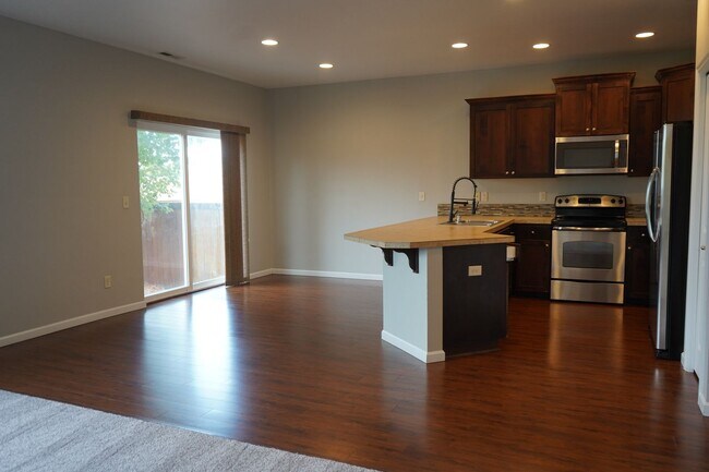 Building Photo - 1822 NE 77th Pl