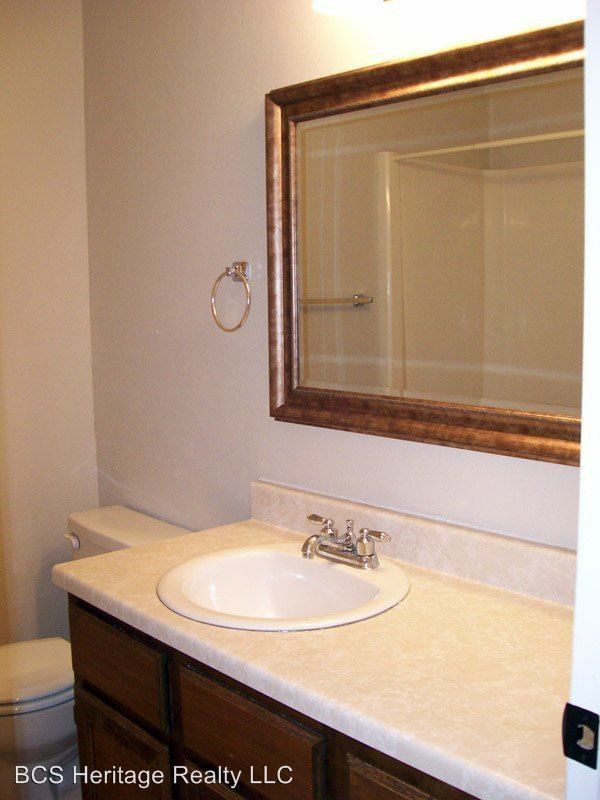 Building Photo - 1100 Verde Dr