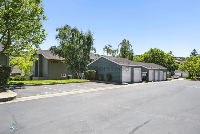 Building Photo - 7750 Canyon Meadow Cir