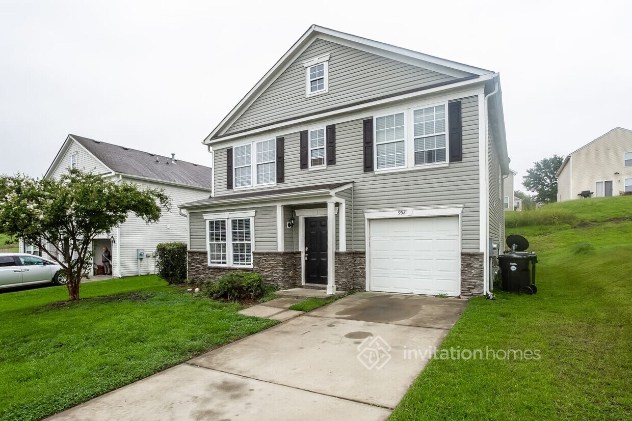 Foto principal - 952 Littleton Dr