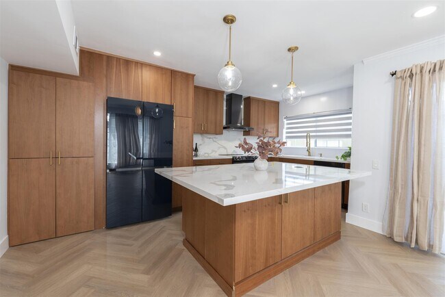 Newly remodeled gourmet kitchen - 8490 Fountain Ave