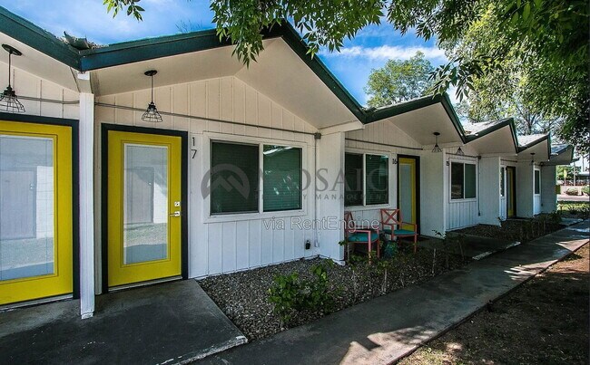 Building Photo - 2309 S College Ave