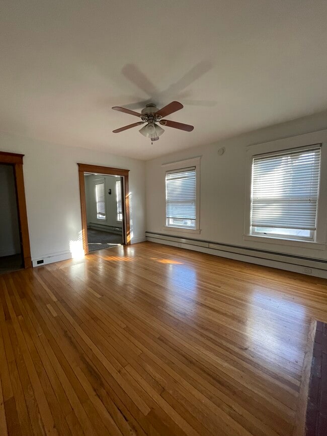 Building Photo - 144 Claremont Ave