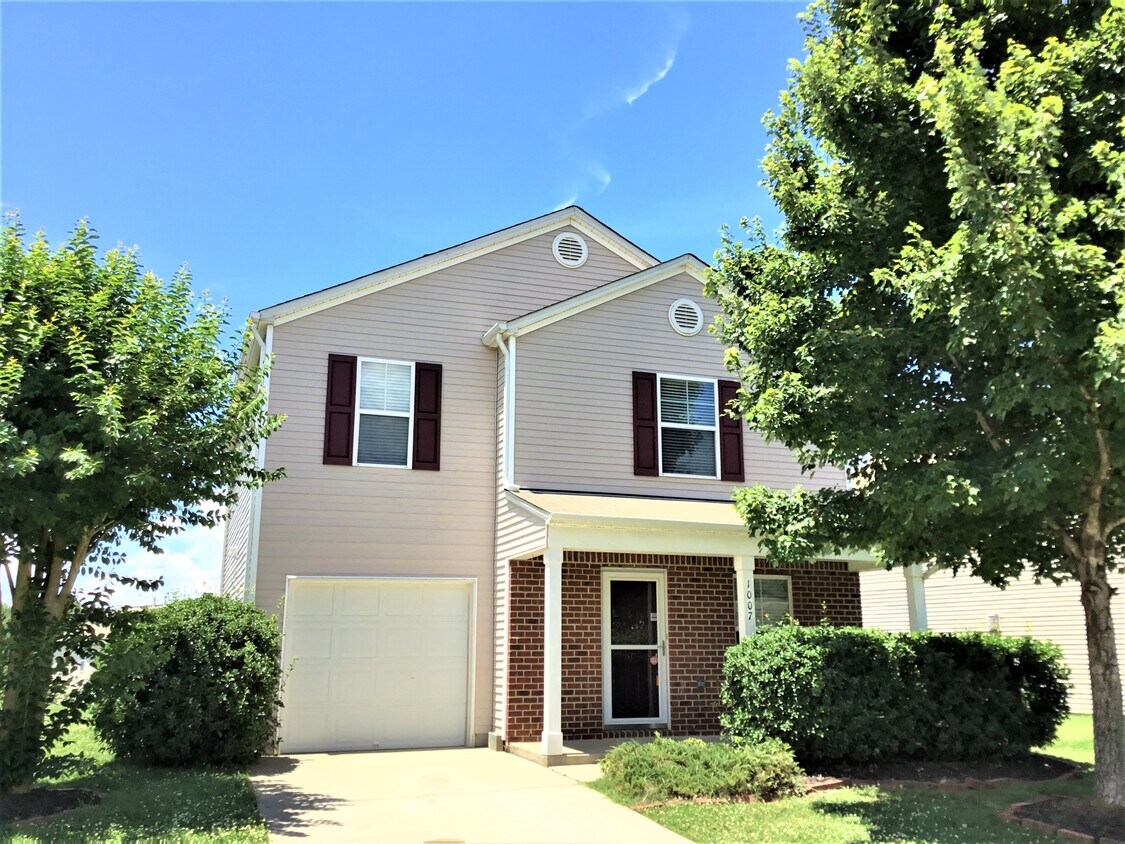 Primary Photo - 1007 Collington Drive