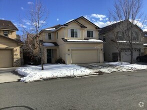 Building Photo - 6712 Altesino Dr