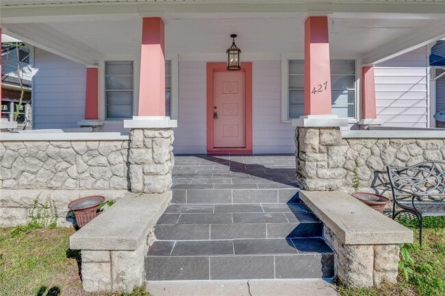 Building Photo - 427 E Washington Ave