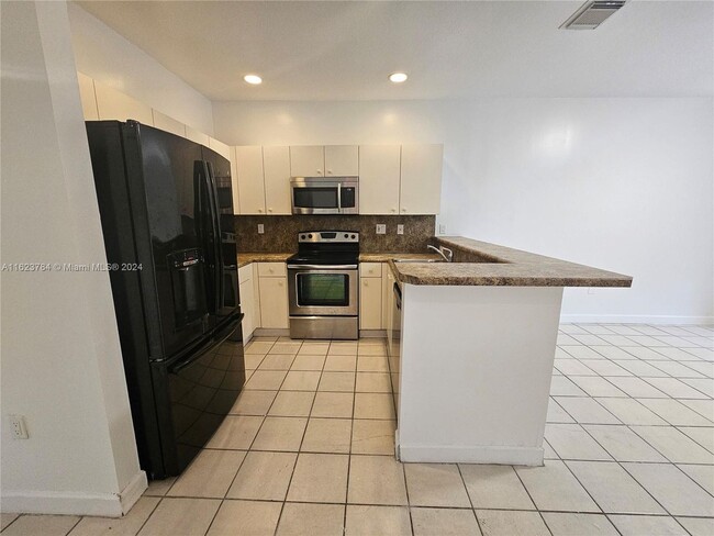 Building Photo - SILVER PALM HOMES