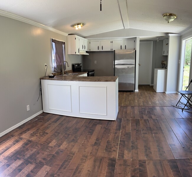 Building Photo - 5942 MS-4