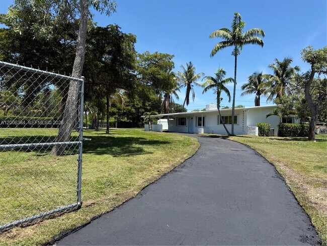 Foto del edificio - 15395 SW 272nd St