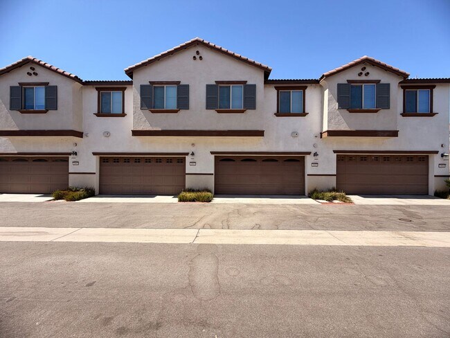 Foto del edificio - 24122 Tuscany Ave