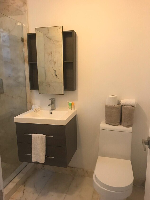 803 8th St Unit 8, Miami Beach, FL 33139 803 8th St Miami Beach, FL