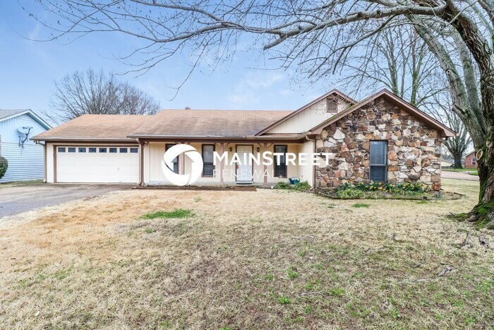 Foto principal - 3 Bedroom Pet-Friendly Home in Bartlett, T...