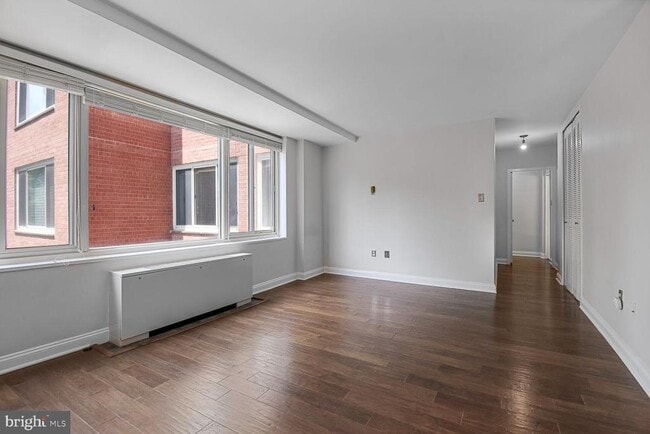 Building Photo - 4000 Tunlaw Rd NW