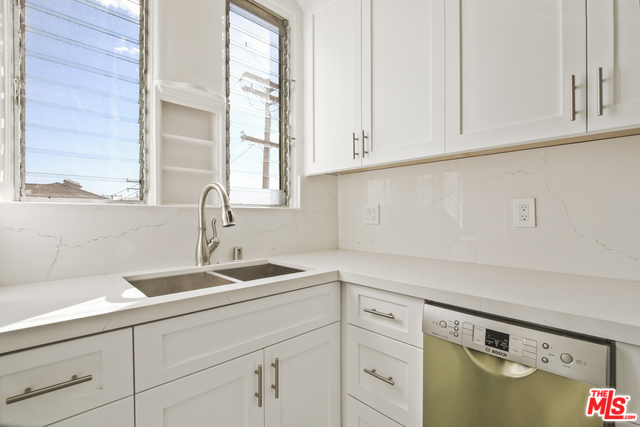 Building Photo - 8264 Fountain Ave
