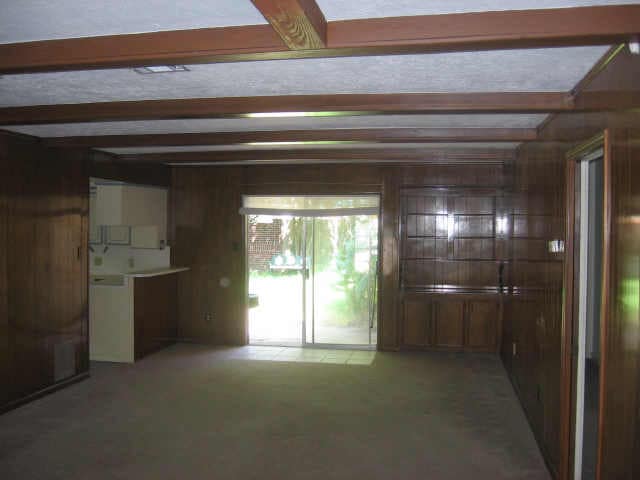 Building Photo - 330 N Forest Blvd