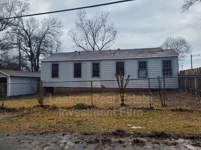 Building Photo - 3603 Darien St
