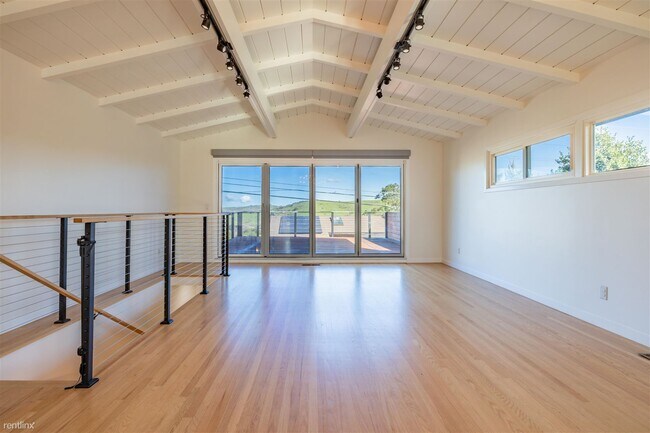 Building Photo - 4 br, 3 bath House - 965 Leneve Place