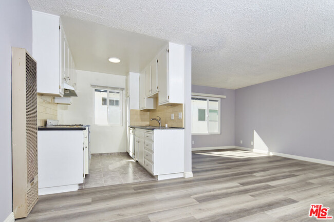 Foto del edificio - 3126 S Canfield Ave