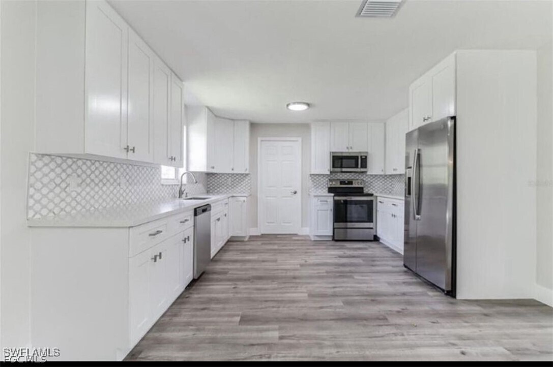 Foto del edificio - 16940 Carolyn Ln