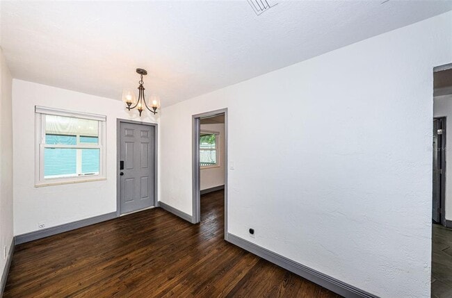 Foto del edificio - 618 40th Ave N