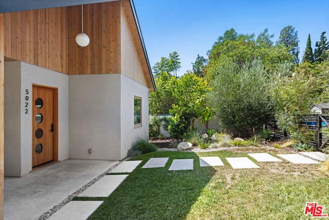 Building Photo - 5022 Almaden Dr