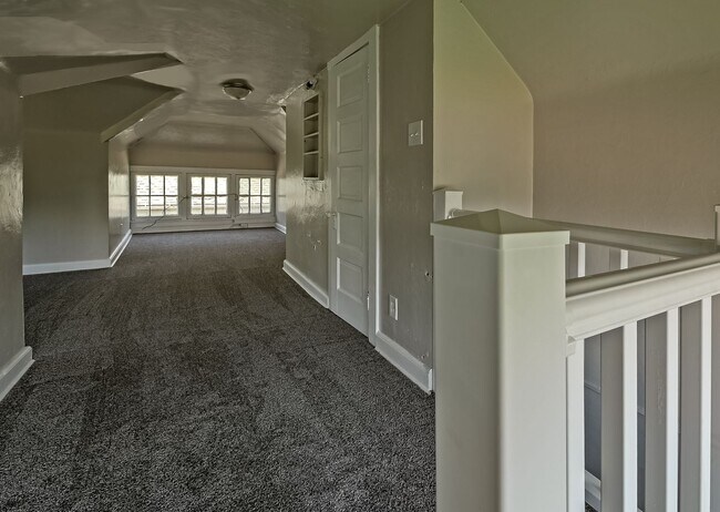 Foto del edificio - 862 Kenmore Blvd