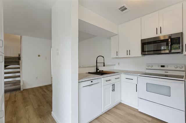 Foto del edificio - 5626 Preston Oaks Rd