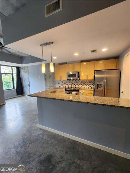 Building Photo - 335 W Ponce de Leon Ave