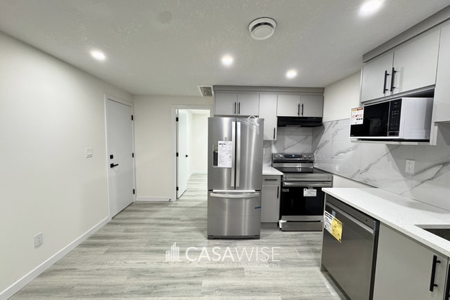 Photo du bâtiment - 17314-1736a 6a St NE