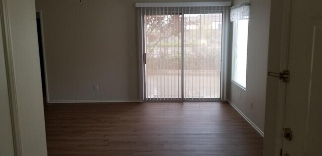 Foto del edificio - 11532 Oak St