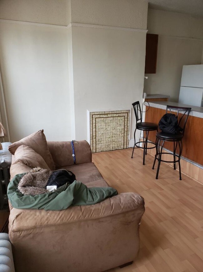 Foto del edificio - 4912 Warrington Ave