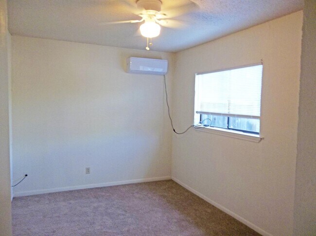 Building Photo - 107 Cockerham St