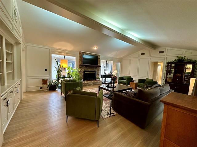 Foto del edificio - 7145 Crooked Oak Dr