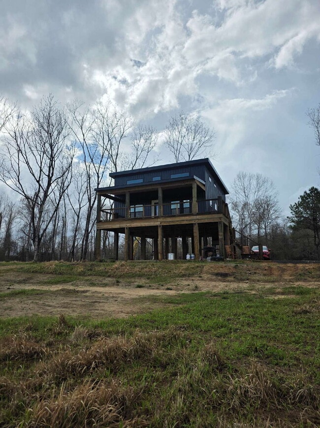 Foto del edificio - Beautiful peaceful 2/1 for rent! Fully furnished