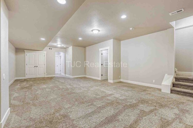 Building Photo - 5512 N Wabash St