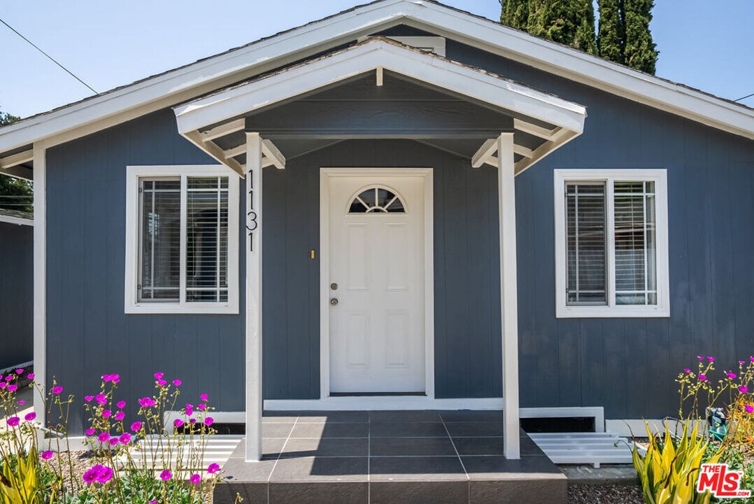 Foto principal - 1131 Lanark St