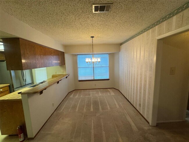 Foto del edificio - 800 Central Dr
