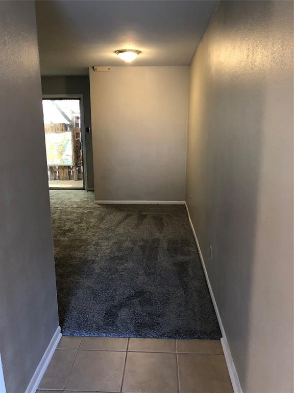 Foto del edificio - 5810 Clarewood Dr