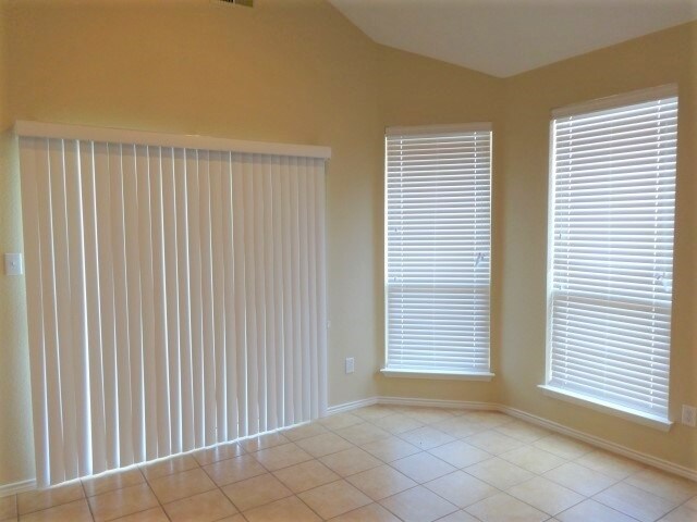 Building Photo - 9725 Minton Dr