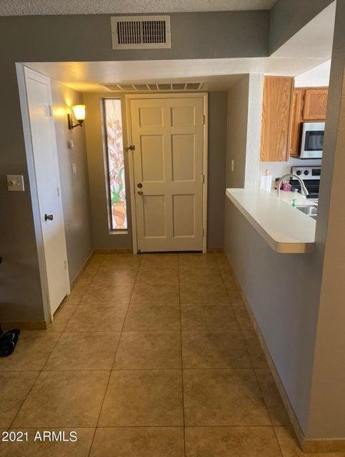 Foto del edificio - 9275 E Mission Ln