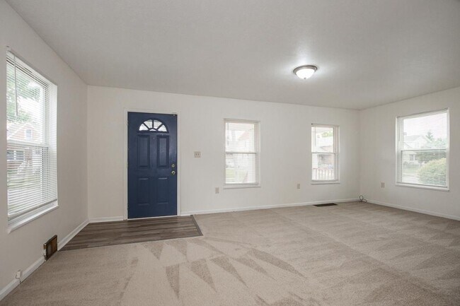Foto del edificio - 18619 Arrowhead Ave
