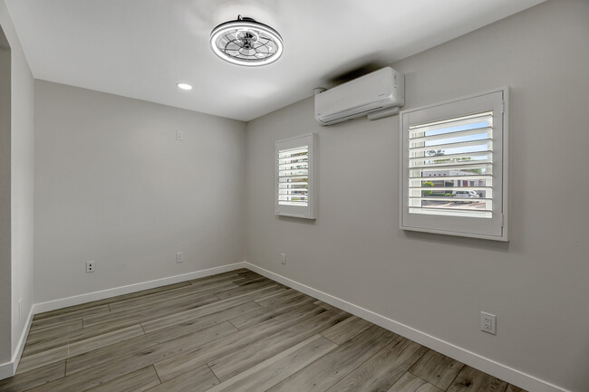 Another view of the Living/Dining Area - 431 E La Veta Ave