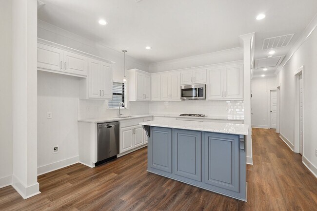 Foto del edificio - Beautiful 4 bedroom home in Settlement at Shoe Creek