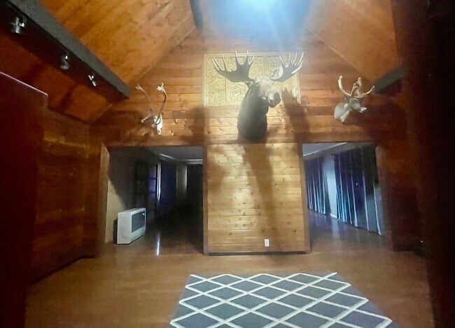 Foto del edificio - Serene Lakeside escape with direct lake ac...