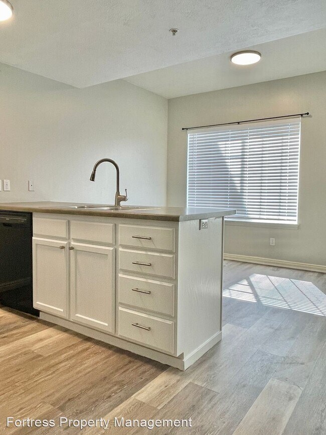 Building Photo - 2 br, 2 bath House - 173 25th St