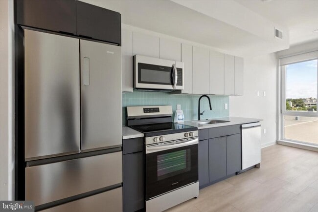 Foto del edificio - 1775 N American St