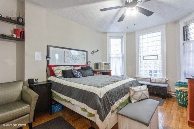 Foto del edificio - 4411 S Wells St